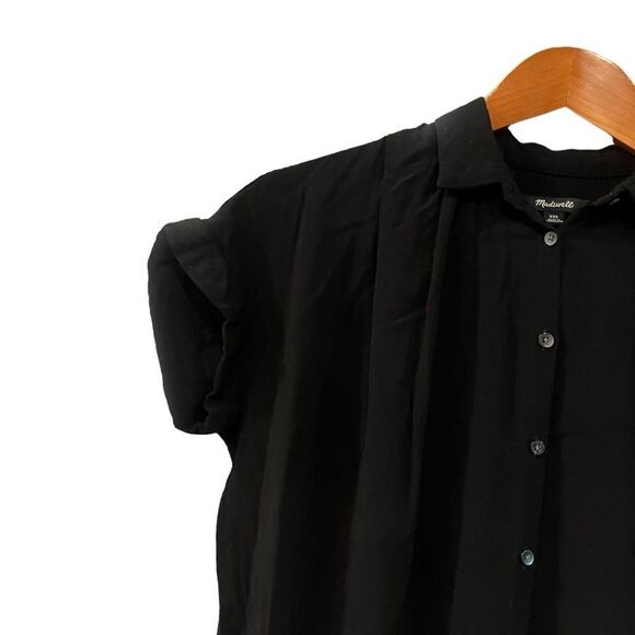 Madewell light weight black short sleeve button up top - Picture 7 of 9